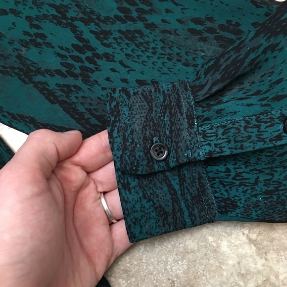 Banana Republic Snake Blouse - Picture 5 of 6